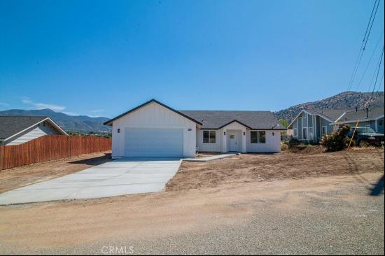 21104 Brentwood Drive, Tehachapi CA 93561