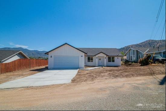 21104 Brentwood Drive, Tehachapi CA 93561