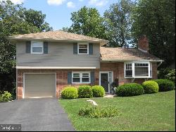 31 Woodland Drive, York PA 17407