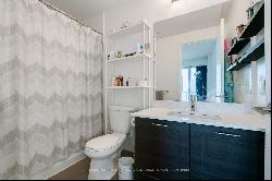 20 Bruyeres Mews #2205, Toronto ON M5V0G8