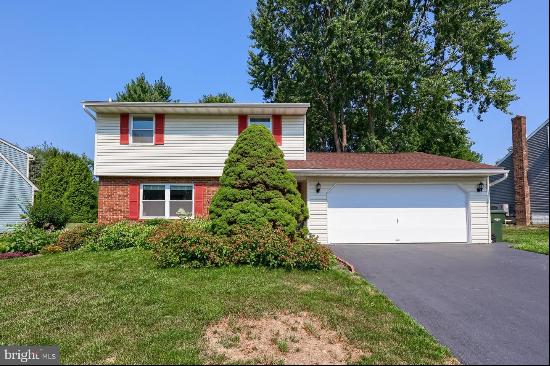 3183 Greenridge Drive, Lancaster PA 17601