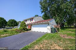 3183 Greenridge Drive, Lancaster PA 17601