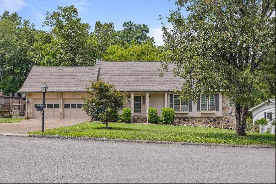 934 Stone Crest Circle, Chattanooga TN 37421