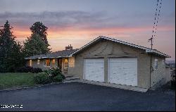 1007 Meadowbrook Rd, Yakima WA 98903