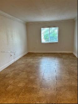 8607 SW 68th Ct Unit 22, Pinecrest FL 33156