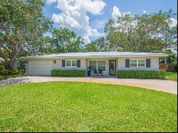 706 Iris Lane, Vero Beach FL 32963