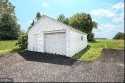 2280 Delta Road, Brogue PA 17309