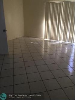 2875 15th St #2875, Pompano Beach FL 33062