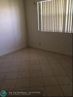 2875 15th St #2875, Pompano Beach FL 33062