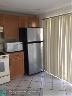 2875 15th St #2875, Pompano Beach FL 33062