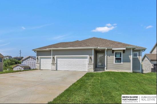 10312 S 110th Avenue, Papillion NE 68046