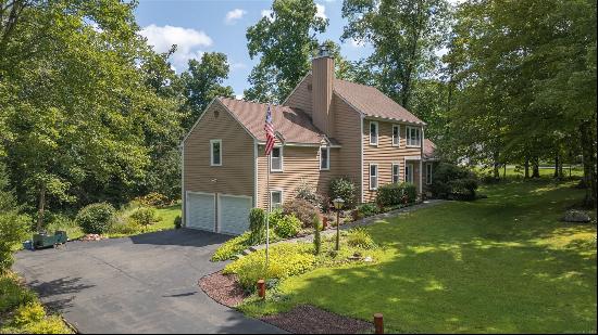 179 Beecher Drive, Southbury CT 06488