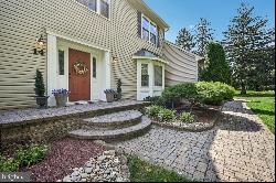 14 Spring Garden Road, Robbinsville NJ 08691