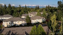 710 SE 240th Way #G301, Sammamish WA 98074