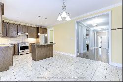 99 Royal West Dr, Brampton ON L6X0V8