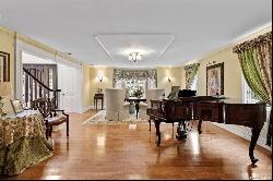 270 Foxhunt Crescent, Oyster Bay Cove NY 11791