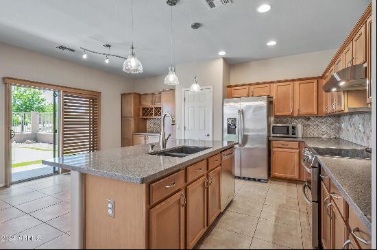 2341 W Saint Catherine Avenue, Phoenix AZ 85041