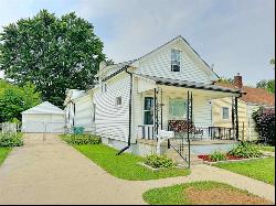 22141 Cushing Avenue, Eastpointe MI 48021