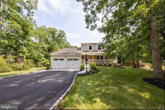 1033 Shawnee Lane, Shamong NJ 08088