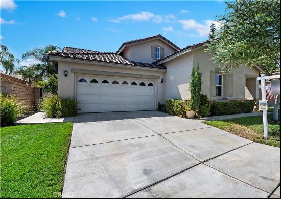 29527 Cedar Glen Lane, Menifee CA 92584