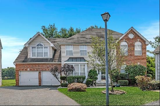 46 Pin Oak Drive, North Brunswick NJ 08902