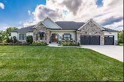 1230 Cole Harbor Drive, Troy OH 45373