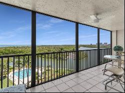 17 Bluebill Ave Unit 702, Naples FL 34108