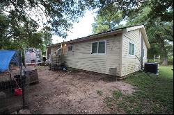 501 Carver St, Snook TX 77878