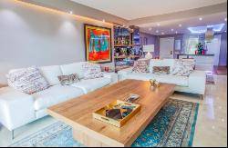 Stylish ground-floor apartment in Las Lomas del Marbella Club, o, Marbella 29602