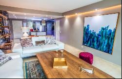 Stylish ground-floor apartment in Las Lomas del Marbella Club, o, Marbella 29602