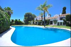 Charming Andalusian style villa second line beach in el Paraiso., Estepona 29680