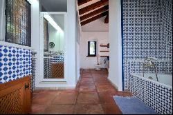 Charming Andalusian style villa second line beach in el Paraiso., Estepona 29680