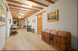 402 Este Es Place, Taos NM 87571