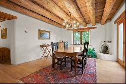 402 Este Es Place, Taos NM 87571