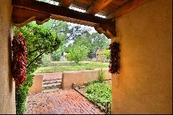 402 Este Es Place, Taos NM 87571