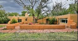 402 Este Es Place, Taos NM 87571