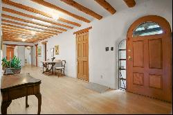 402 Este Es Place, Taos NM 87571