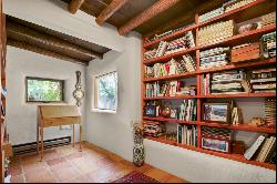 402 Este Es Place, Taos NM 87571