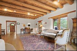 402 Este Es Place, Taos NM 87571