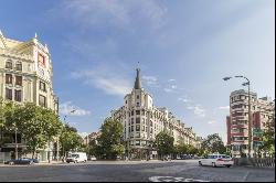 Luxury flat in Jerónimos 6 floor, Madrid 28014