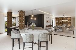 Impressive fully redesigned and rebuilt mansion in Las Brisas, Marbella 29660