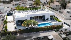 Albir's Architectural Masterpiece: A Modern Villa with Spectacul, Alfaz del Pi 03581