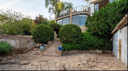 Villa with a fantastic location for sale near to the beach in Po, Calvià 07181