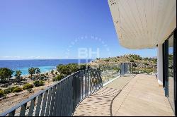 Experience Serene Luxury: A Ground Floor Retreat by the Sea in V, Villajoyosa 03570