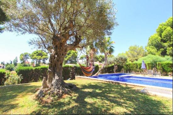 Stunning Villa Retreat in Moraira's Playetes Area, Teulada 03724