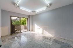 Spacious flat with great renovation potential in El Perchel, Málaga 29002