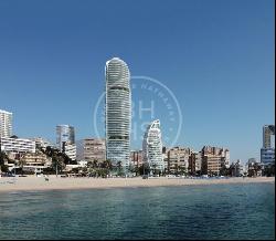 Luxurious Beachfront Living in Benidorm - Gran Delfin Apartments, Benidorm 03501