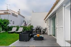 Charming townhouse just a few minutes’ drive from the beach in E, Estepona 29680