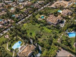 Unique investment opportunity – South-facing plot with sea views, Marbella 29602