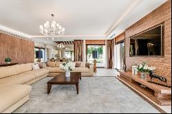 Impressive frontline golf villa in Los Naranjos Nueva Andalucia, Marbella 29660